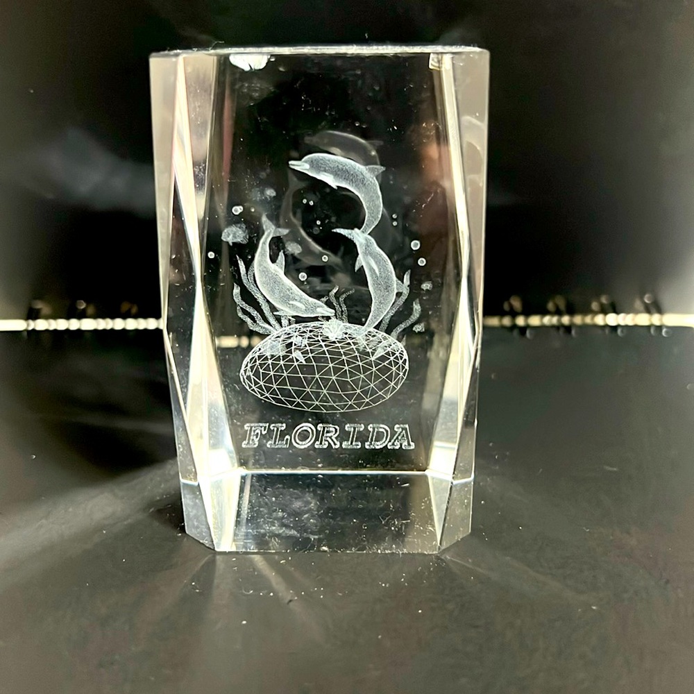 3D Laser Etched CRYSTAL 3 DOLPHINS Florida PAPERWEIGHT